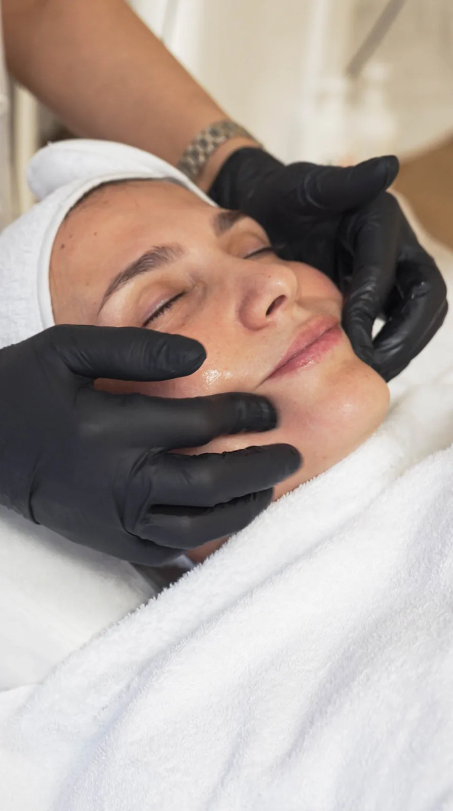Tratament facial Endospheres Evolution pentru fermitatea pielii